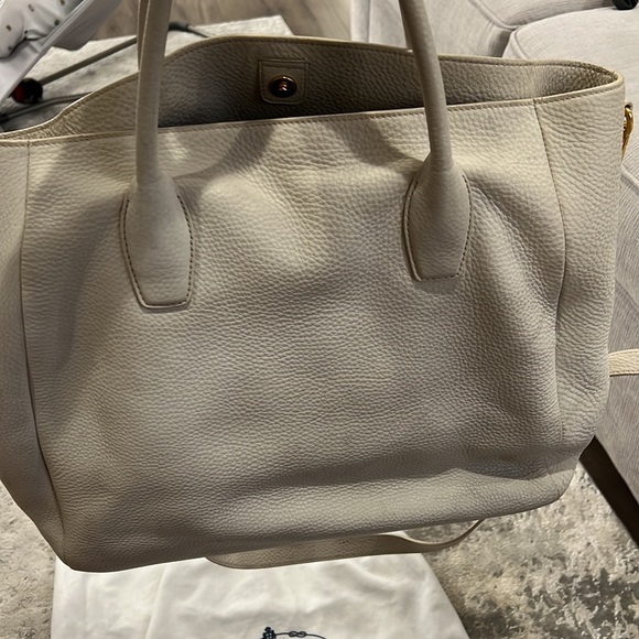 Prada bag - Picture 4 of 8